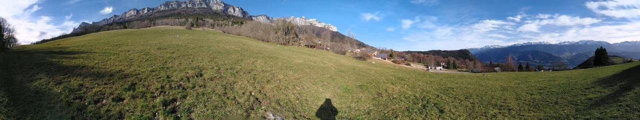 Appartement De Plain-Pied En Montagne Avec Vue Merveilleuse Sur Le Massif De Belledonne Saint Bernard du Touvet エクステリア 写真
